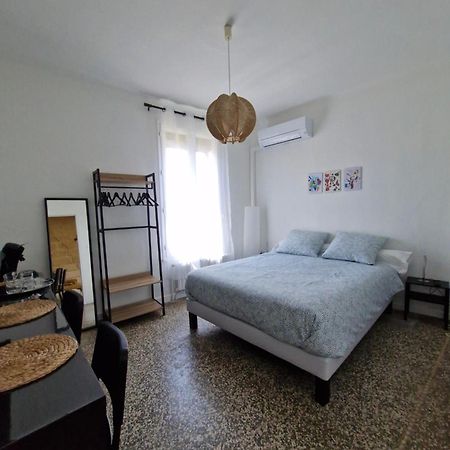 Chambre Sommières Buitenkant foto